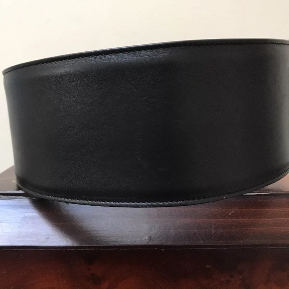 Saint Laurent black leather belt size 75 worn once - Picture 4 of 8